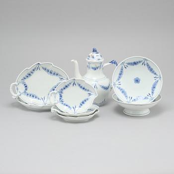 A set of porcelain tableware of 8 pcs, "Empire" by Bing & Gröndahl, Denmark.