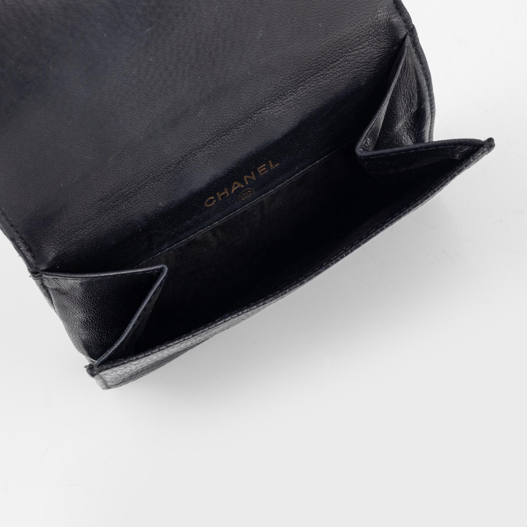 Chanel, wallet.
