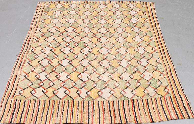 Barbro Nilsson, a drape, "Vingåkra". Tapestry weave. 193,5 x 161 cm.