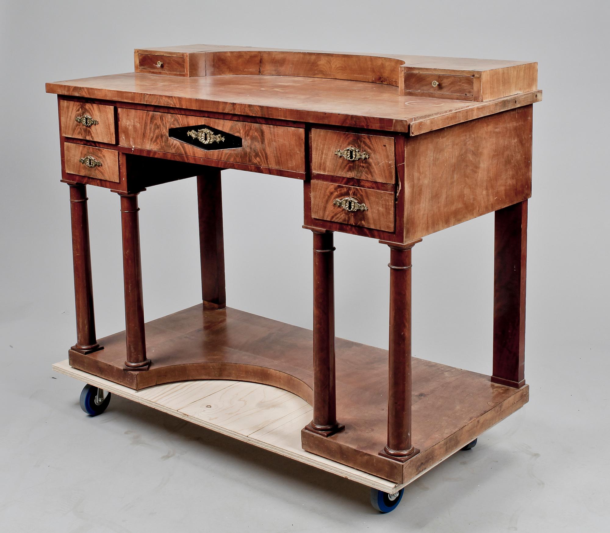 SKRIVBORD, empire 1800-talets första hälft.