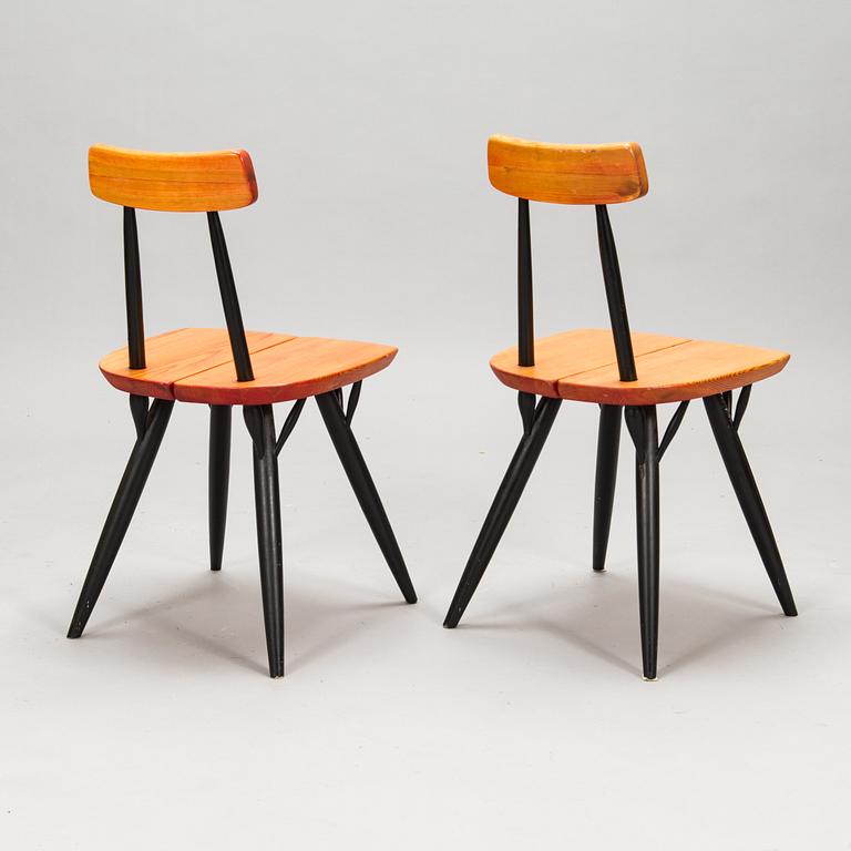 Ilmari Tapiovaara, a pair of 1970's 'Pirkka' chairs for Laukaan Puu.