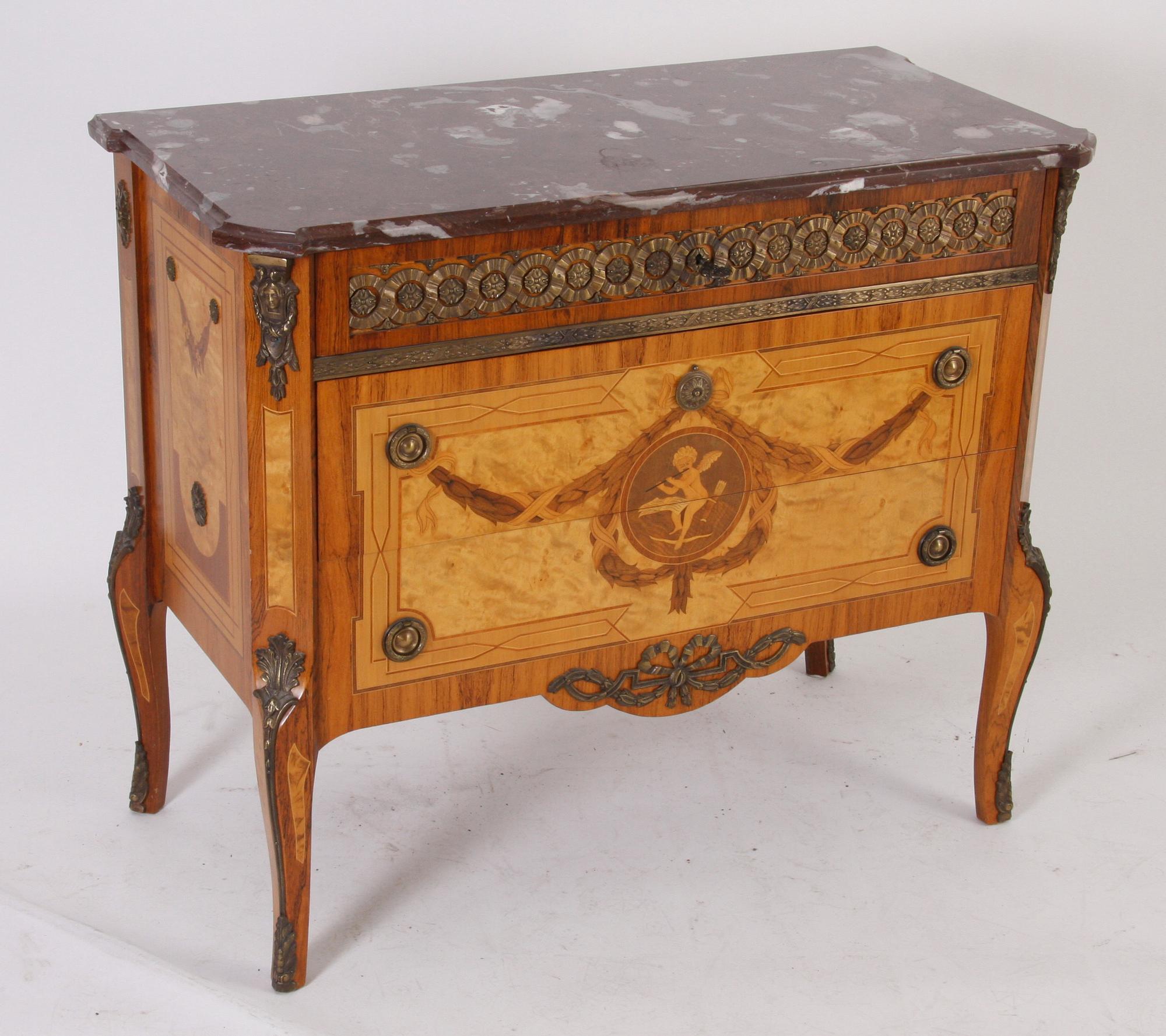 BYRÅ, gustaviansk stil. Haupt kopia.