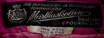 KLÄNNING, Emilia Bellini för Märthaskolan.