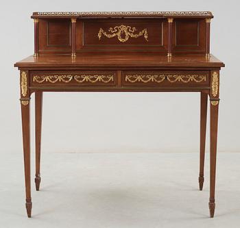 DAMSKRIVBORD, Louis XVI-stil, 1900-talets första hälft.