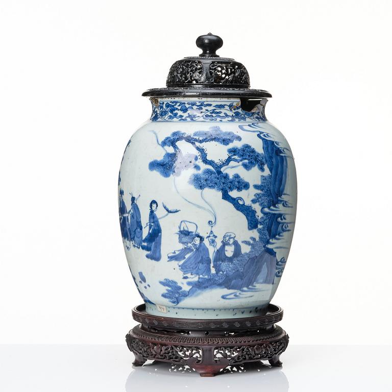 A large Chinese blue and white jar, Ming dynasty (1368-1644).