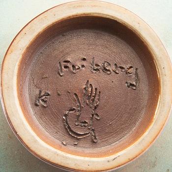 Berndt Friberg, bowl signed and with Gustavsbergs studiohand stoneware.