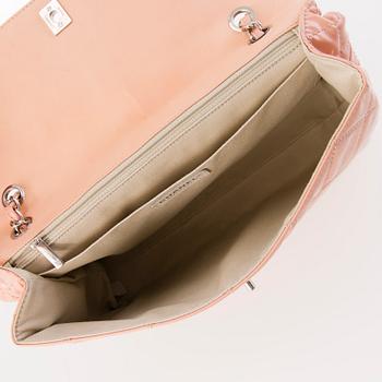 CHANEL, Coco Shine Jumbo Flap Bag.