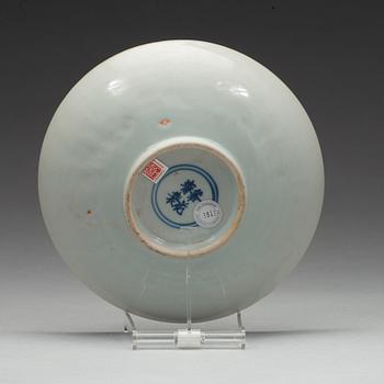 FAT, porslin. Transition, 1600-tal. Hallmärke.
