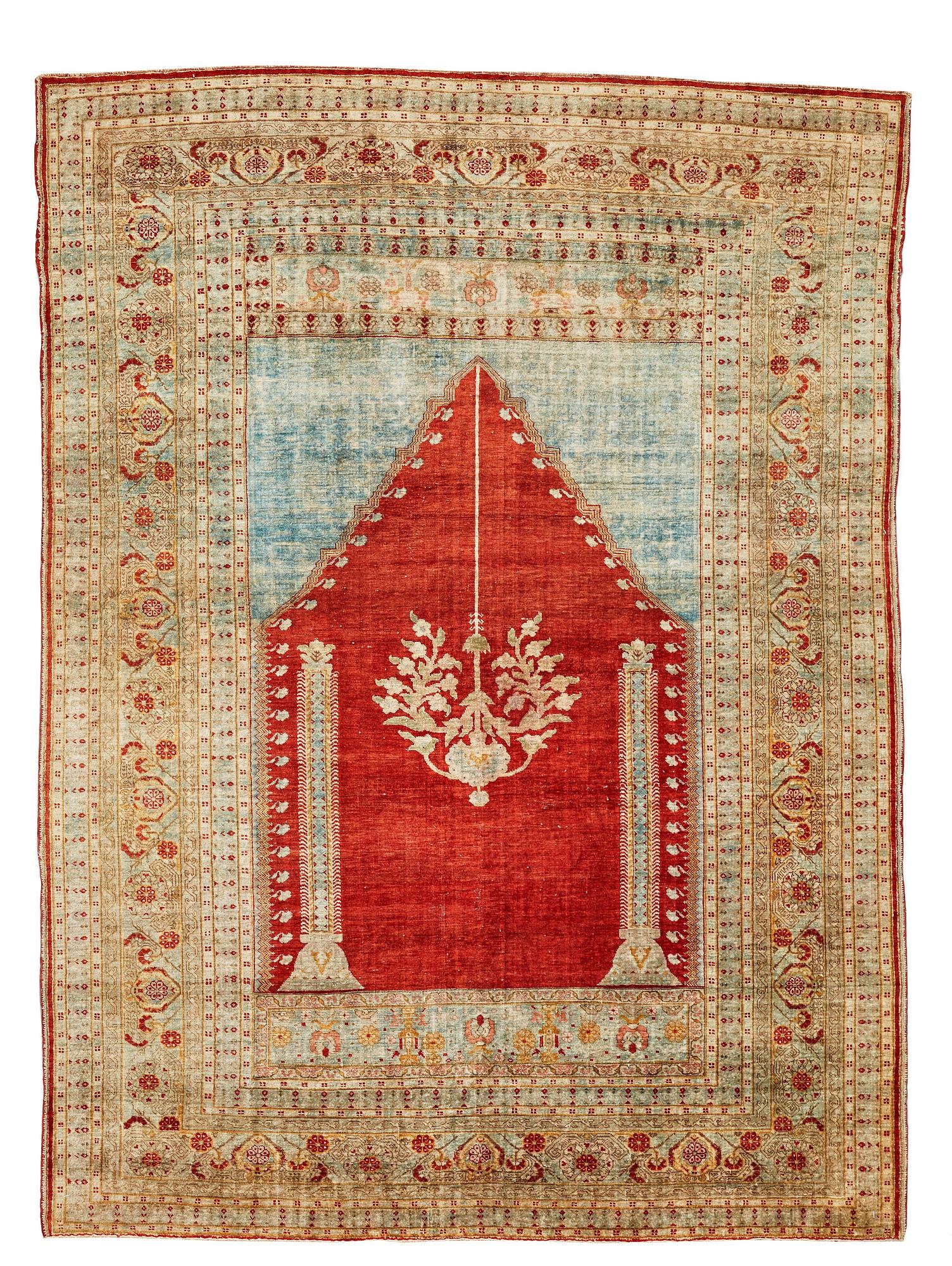 MATTO, an antique silk Tabriz, ca 165 x 122,5 cm.