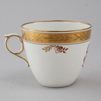 78 pieces of porcelain ware, model "Golden Baskett" by Royal Copenhagen, second half of the 20th cenutry.
