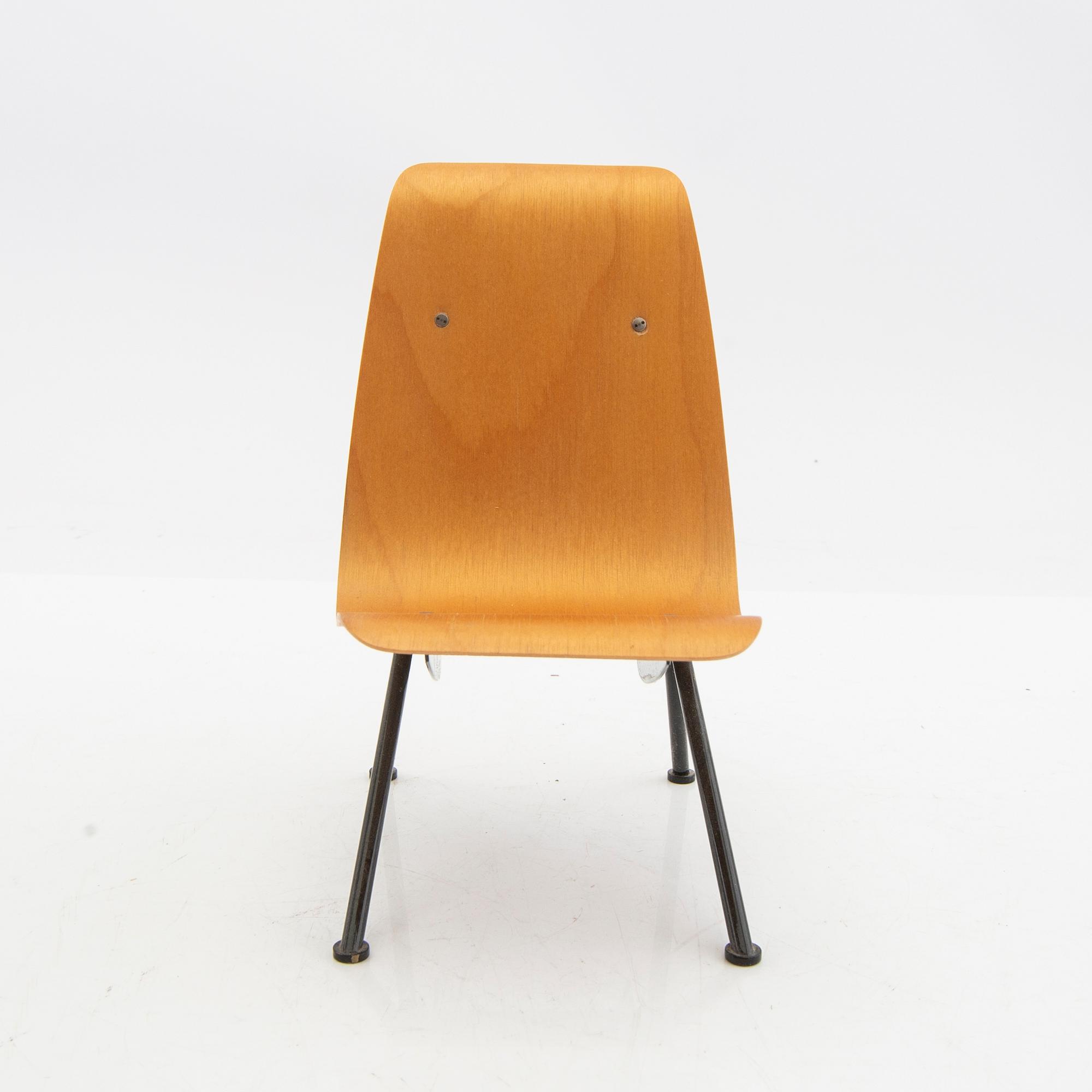 Jean Prouvé, miniatyr, "Antony", Vitra design museum.