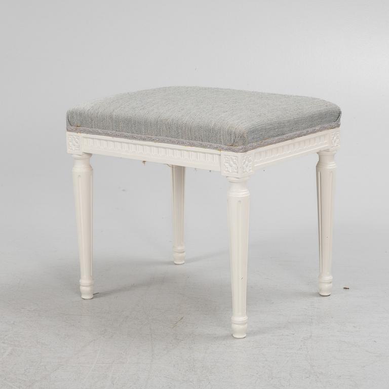 Stool, Gustavian style, first half of the 20th century.