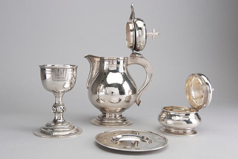 A 4 PART DANISH STERLING SILVER COMMUNION SET.