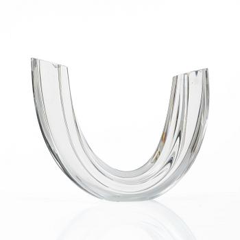 Göran Wärff, A vase / sculpture in clear glass. Signed.