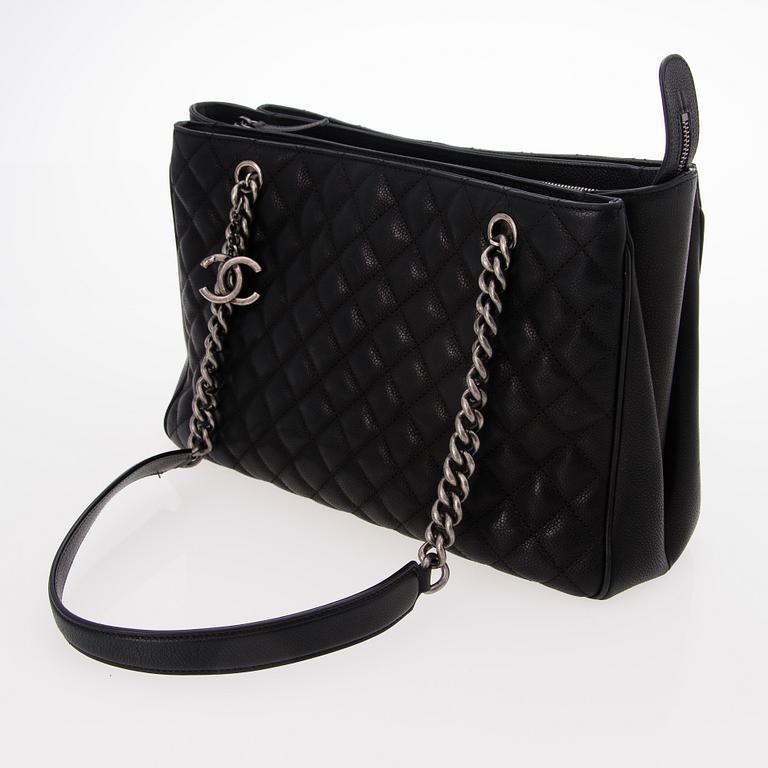 A Black Quilted Chevron Leather Shopper.