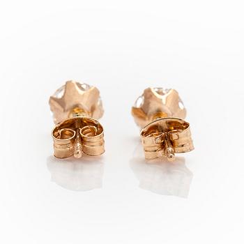 Earrings, brilliant cut diamonds, total 1.00 ct, 14K gold.