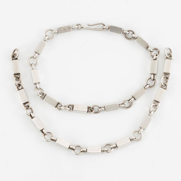 Wiwen Nilsson, bracelet, stick chain in silver, Lund 1959. Accompanied by an extension piece.