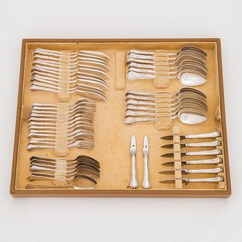 A 112-piece set of silver cutlery in lined wooden box, 'Chippendale', Kultakeskus, Hämeenlinna 1951-2006.
