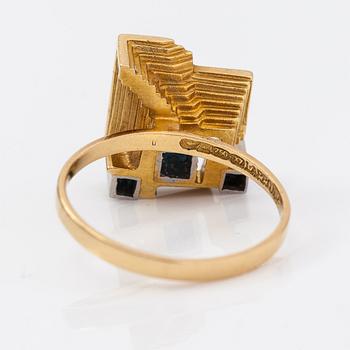 Björn Weckström, An 18K gold ring "Sun temple" with diamonds ca. 0.10 ct in total. Lapponia 1975.