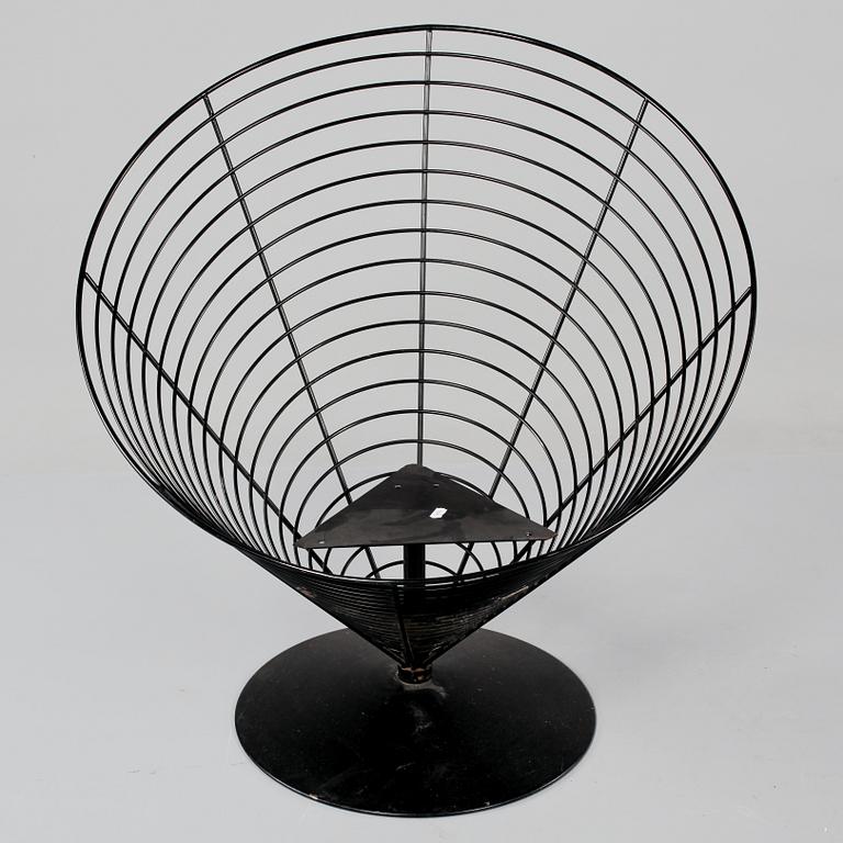 STOLAR, 2 st, "Wire cone", Panton, 1900-talets fjärde kvartal.