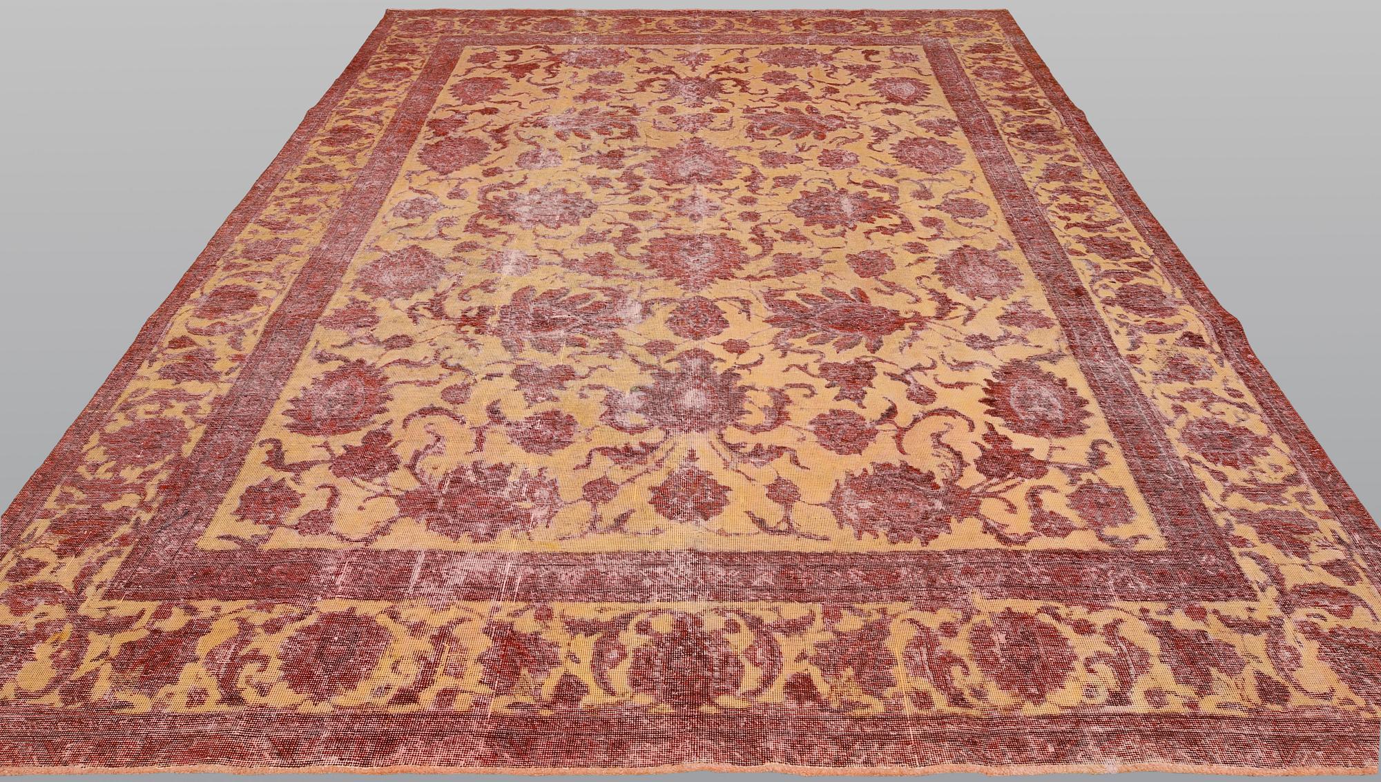 An Oriental carpet, ca 340  x 244 cm.