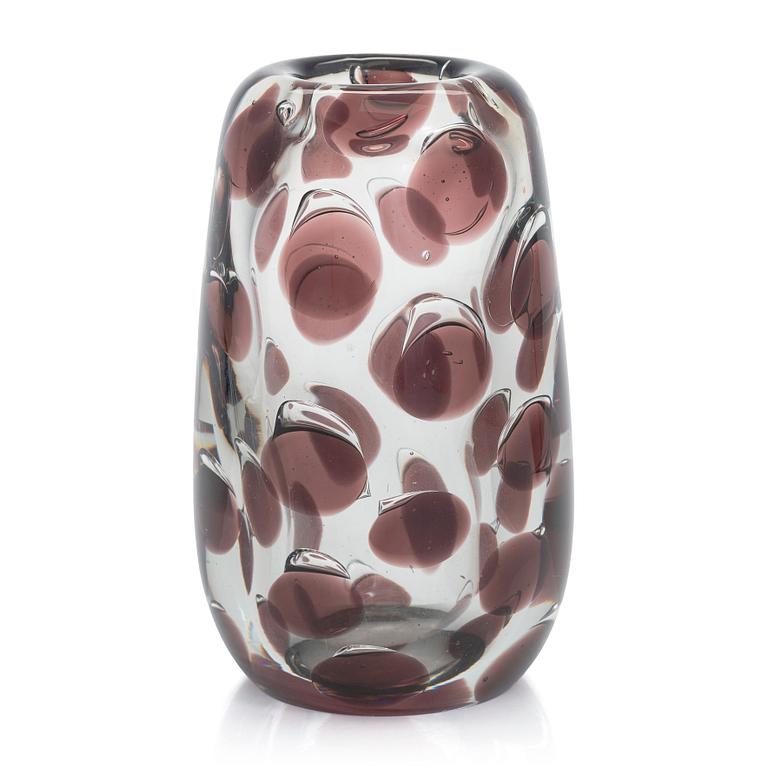 Saara Hopea, a SH 109 'Panther' vase, signed S. Hopea Nuutajärvi Notsjö -55.