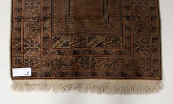 MATTA, orientalisk, 88x135.