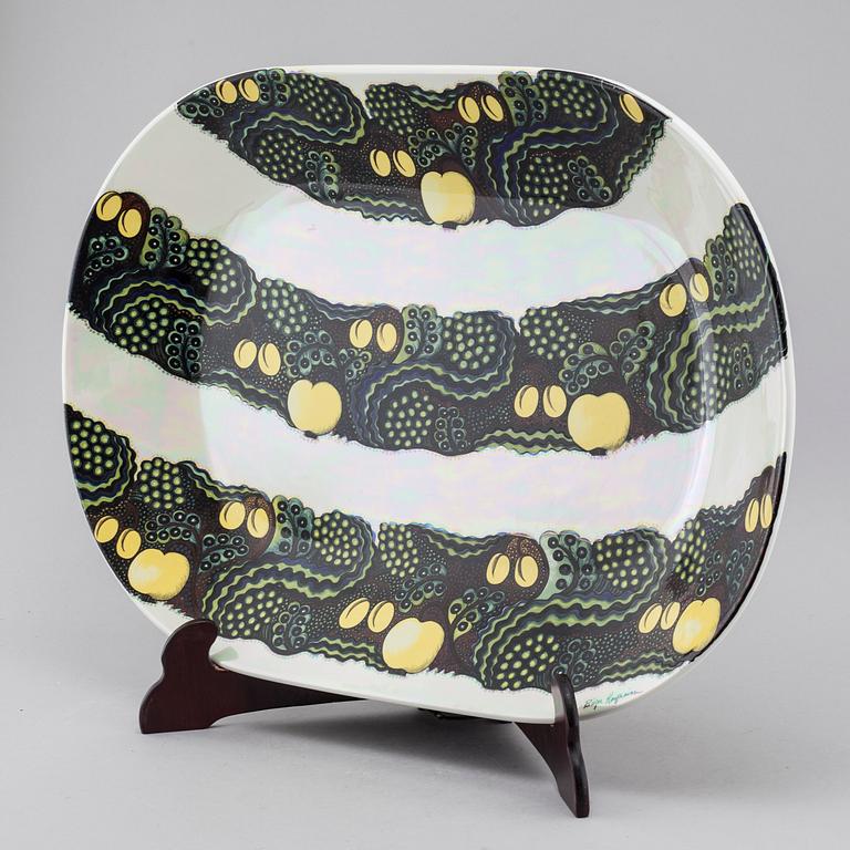 A ceramic dish by Birger Kaipiainen for RÖrstrand, numbered 79/500.