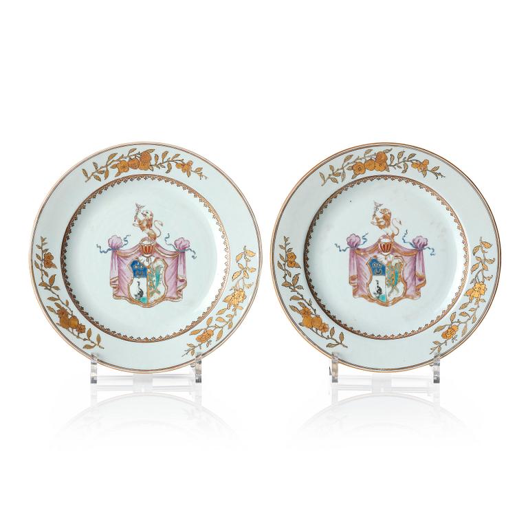A pair of Swedish armorial dishes, Qing dynasty, 18th century.