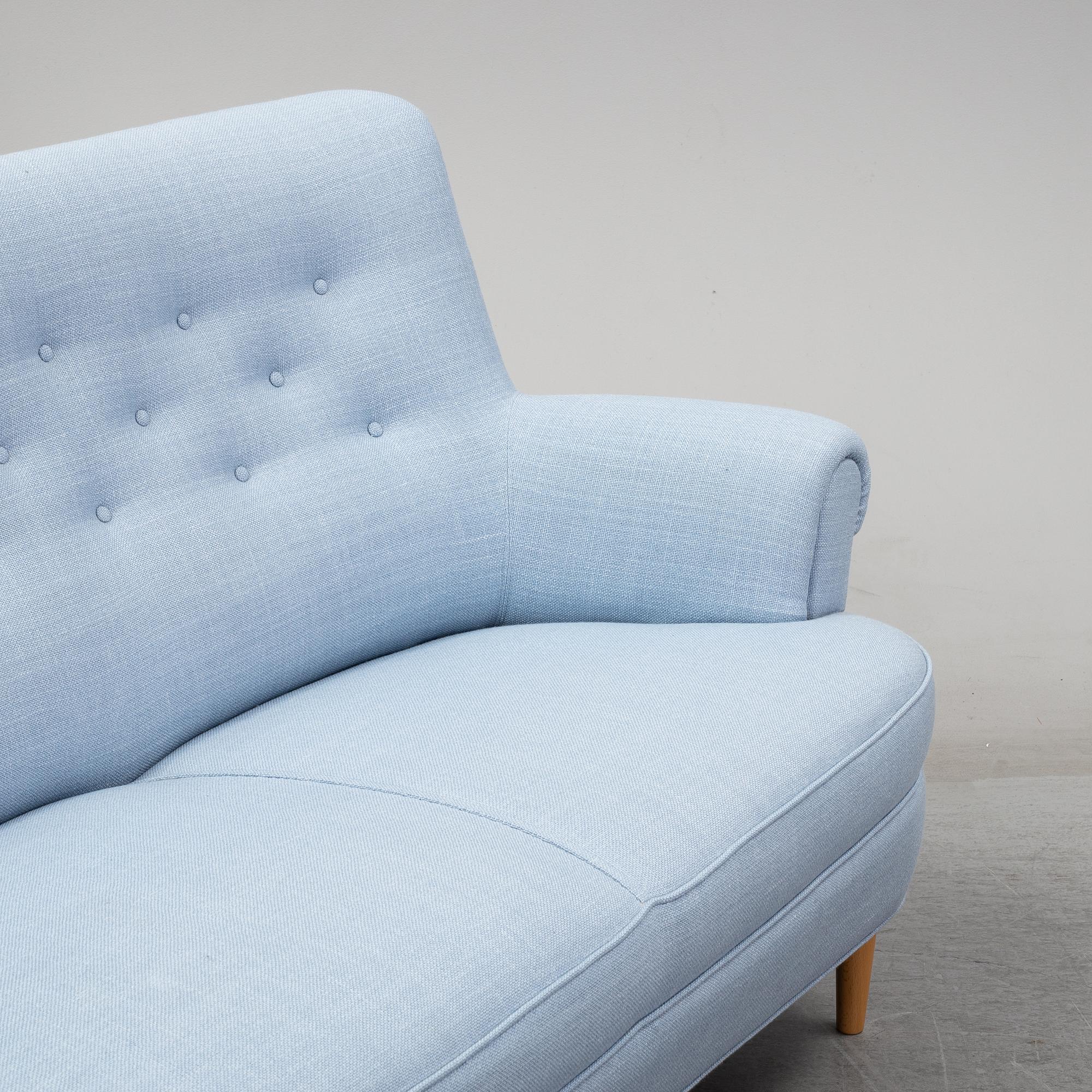 Carl Malmsten, a 'Hemmakväll' sofa, AB O.H. Sjögren 2014.