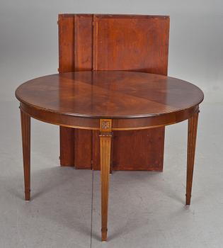 MATSALSGRUPP, 5 delar. sengustaviansk still, 1900-talets andra hälft.
