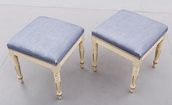 TABURETTER, 1 par, gustaviansk stil, 1800-talets andra hälft.