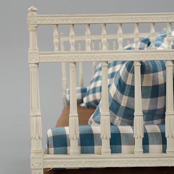 A late Gustavian sofa by Johan Erik Höglander (master 1777-1813), late 18th century.