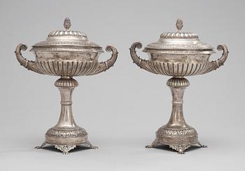 Two Swedish sugarbowls with covers, 1835.