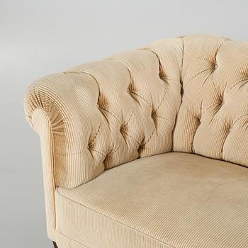 SOFFA, chesterfieldmodell, enligt uppgift tillverkad av AB Aug. Hylén, Kristianstad, tidigt 1900-tal.