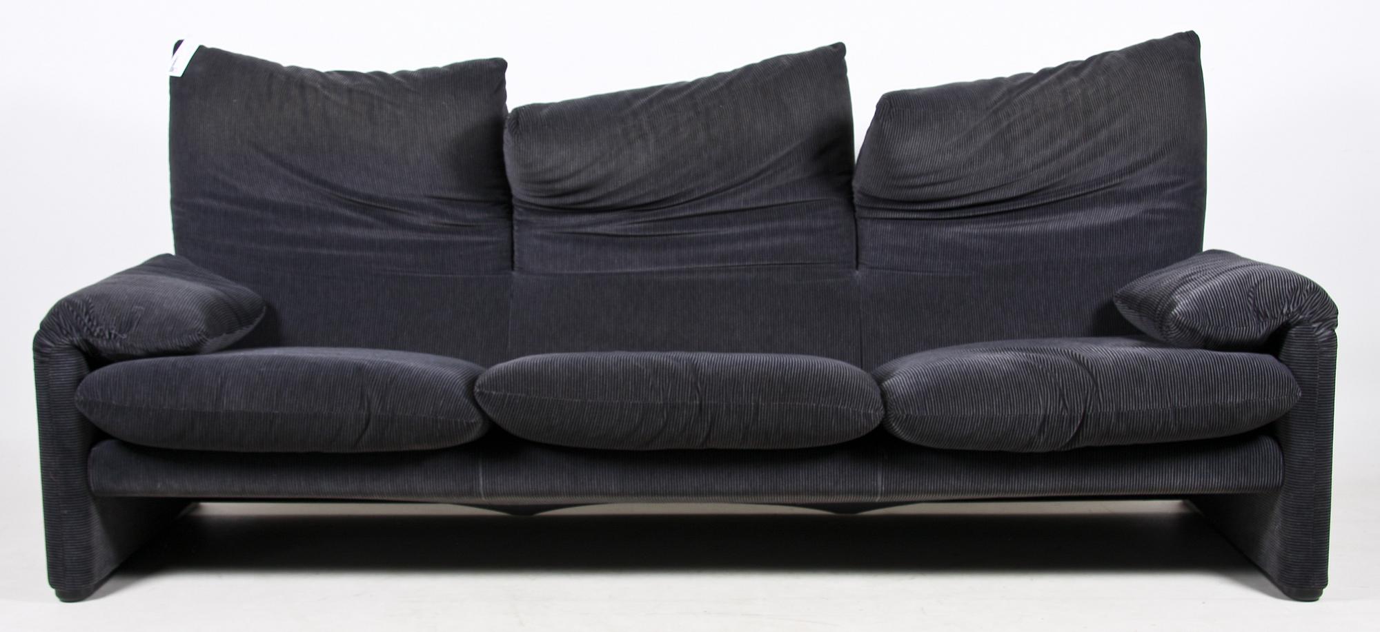 SOFFA, "Maralunga", Vico Magistretti för Cassina.