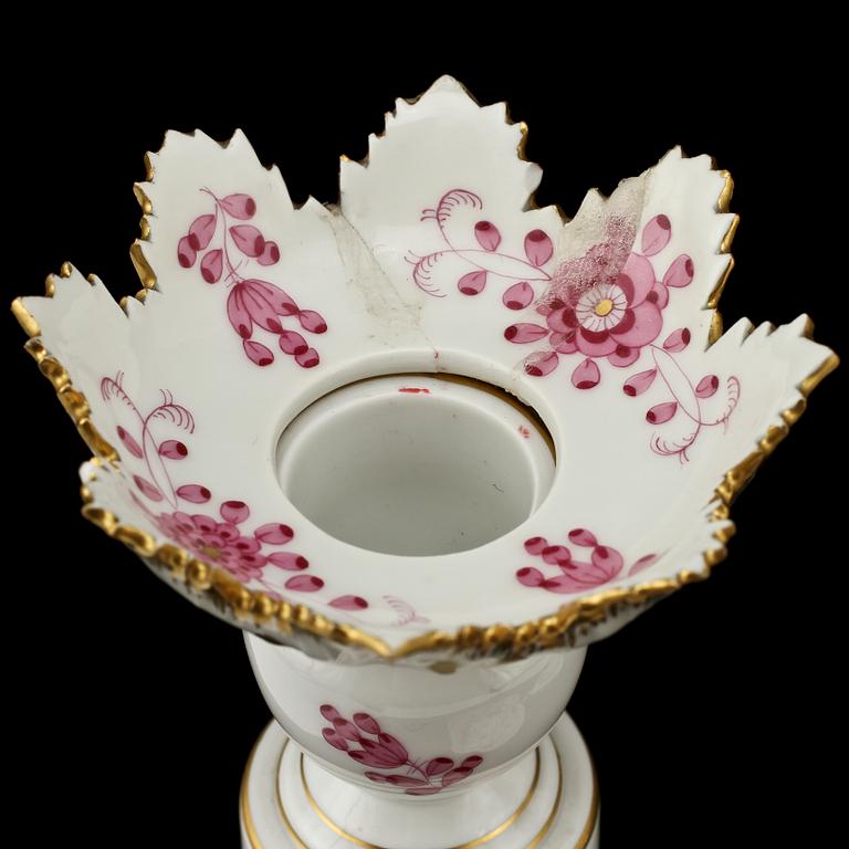 LJUSSTAKAR, ett par samt SKÅLFAT, porslin, Meissen, 1900-tal.