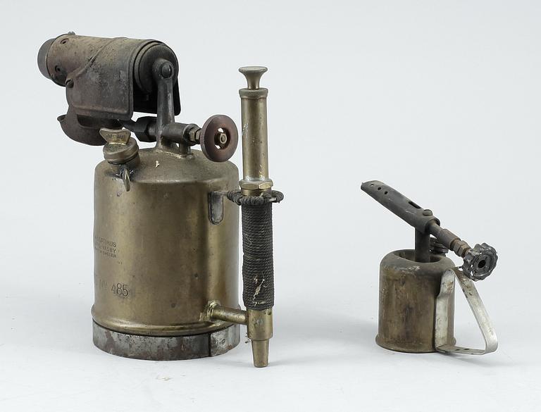 BLÅSLAMPOR, 2 st, mässing, bla Optimus, Upplands Väsby, 1900-tal.