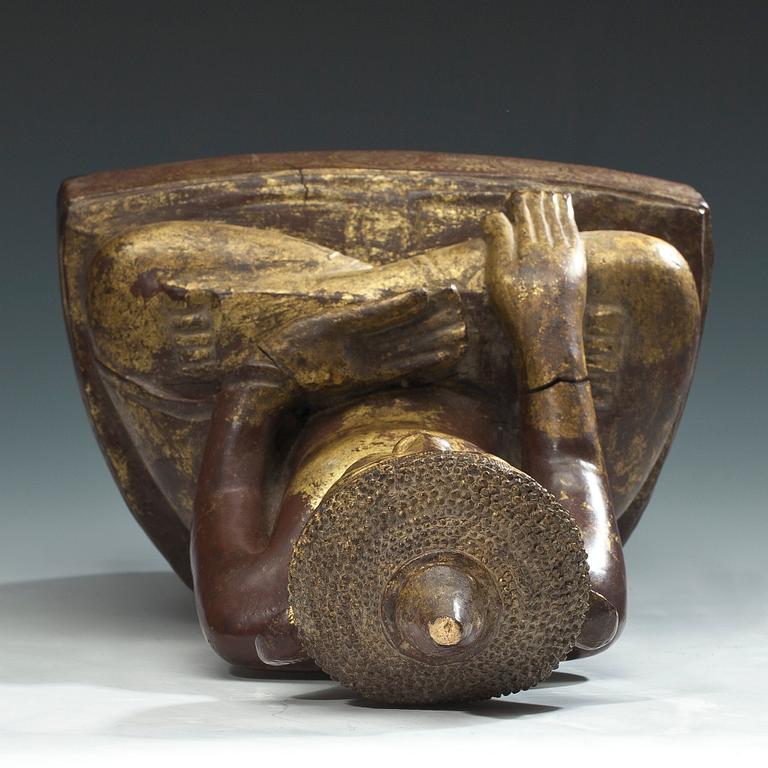 SKULPTUR, förgyllt trä, Shan-stil, Burma, sekelskiftet 1800/1900.