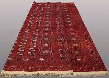 MATTA, Old Afghan, ca 410 x 283 cm.