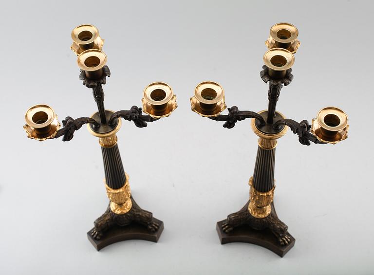 KANDELABRAR 1 par, senempire, 1800-talets första hälft.