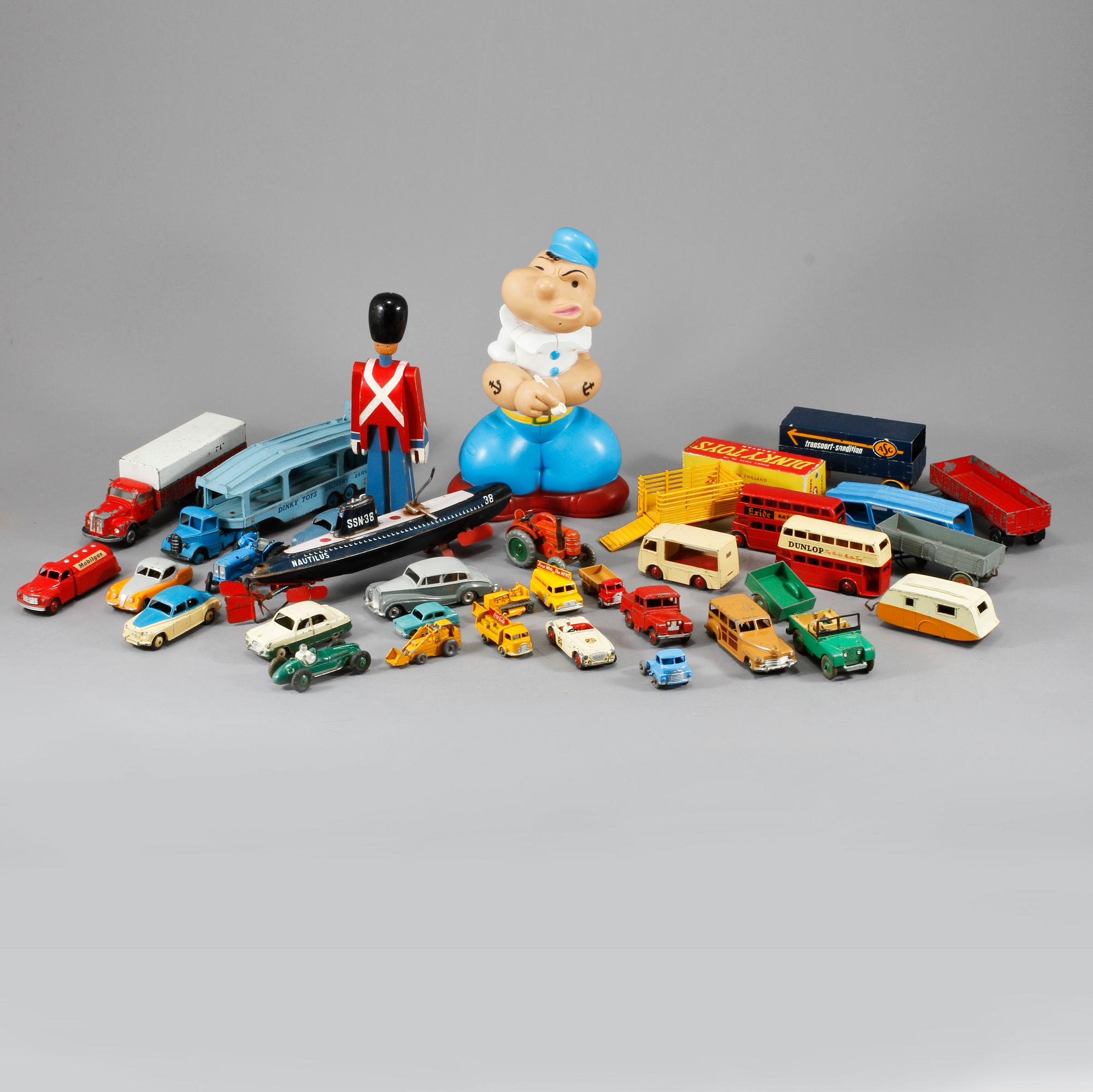 PARTI LEKSAKER, bl a metall, mestadels Dinky Toys, 1900-talets andra hälft.