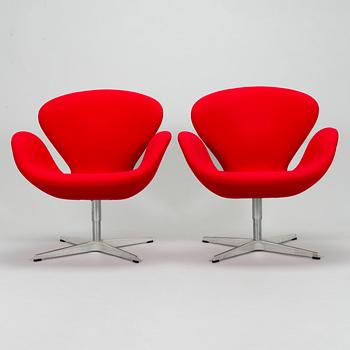 Arne Jacobsen, nojatuolipari, "Svanen" Fritz Hansen, Tanska.