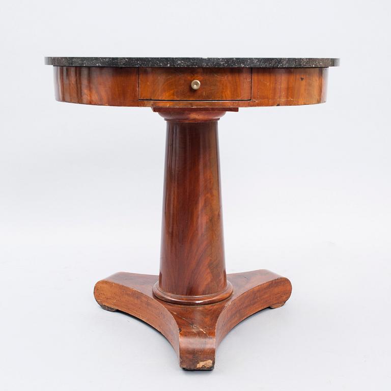 BORD, empirestil, möjligen Frankrike 1800-tal.