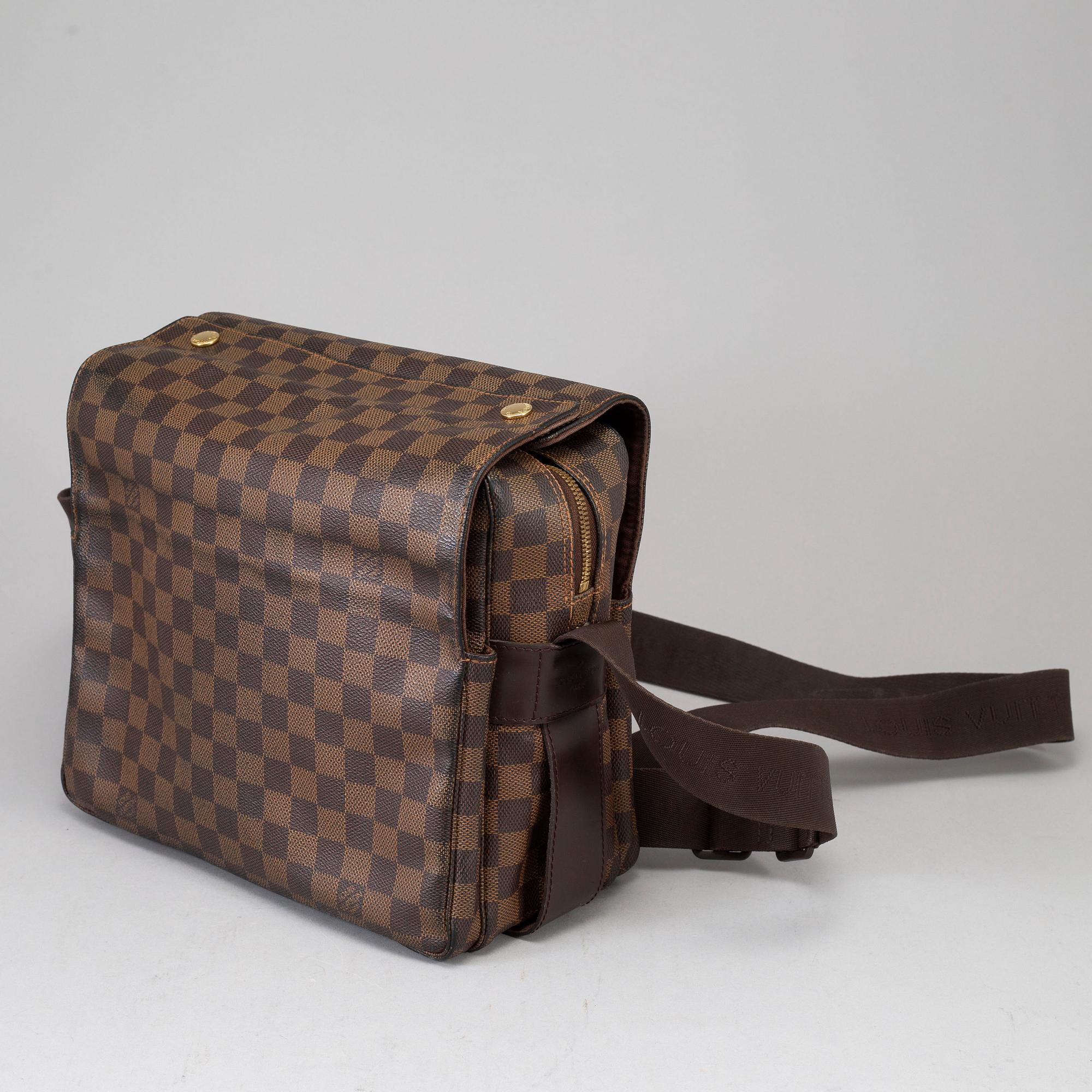 LOUIS VUITTON, a 'Naviglio' Damier Ebene bag.