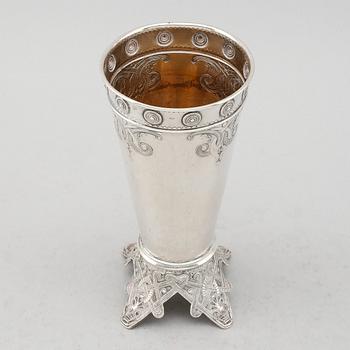 BÄGARE, silver, Erik Gustaf Markström, Uppsala 1901. Vikt ca 180 gram.