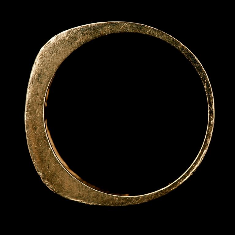 RING, 18 k guld, med blå stenar. Tot vikt 4 g.