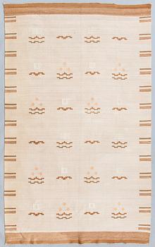 A 1930s Finnish flat weave carpet. Circa 310x195 cm.