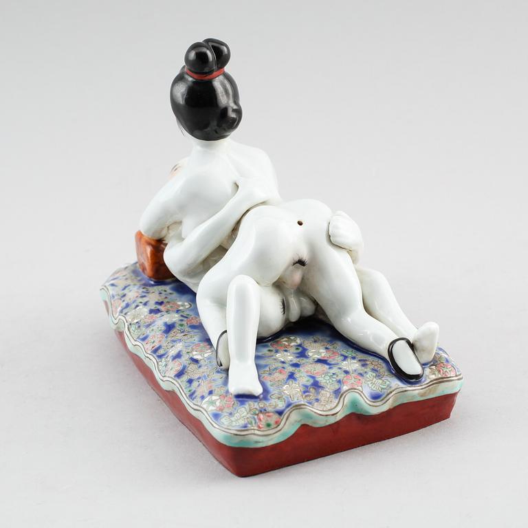 FIGURIN, porslin, Kina, 1900-/2000-tal.