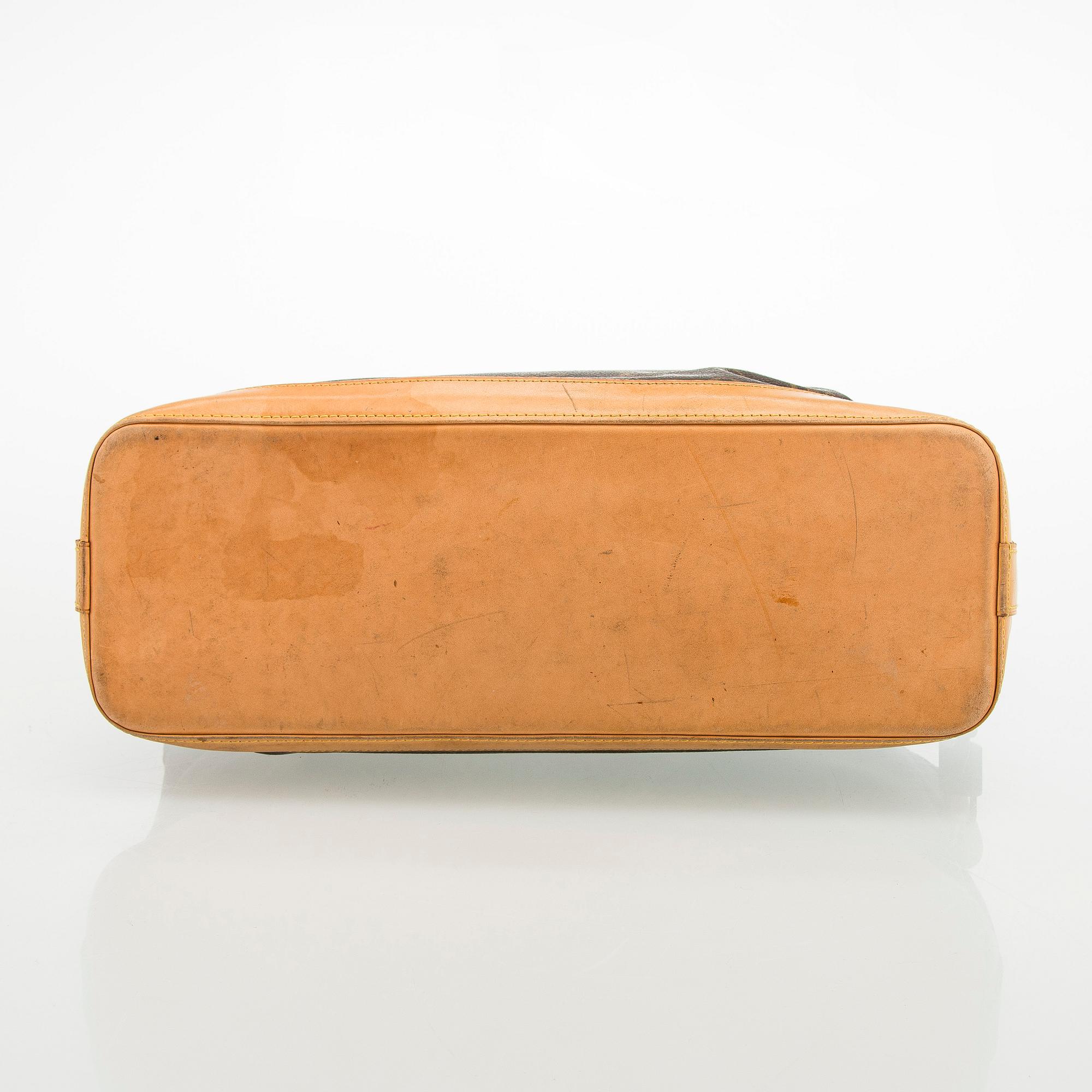 Louis Vuitton, a 'Lockit Horizontal' bag 2006.